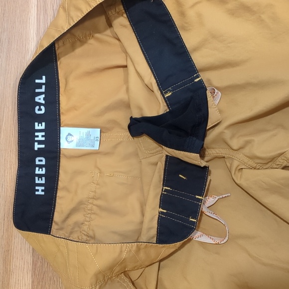 Howler Bros Board Shorts size 33 - Picture 5 of 5